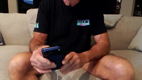 luv_missle online show from 2, 4, 2026