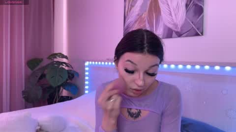Snapshot of luvlyveronica chatting on 24, 5, 2026 Veronica online show from 24, 5, 2026