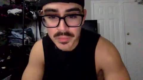 Snapshot of luvrboy77 chatting on 10, 6, 2026 luvrboy77 online show from 10, 6, 2026