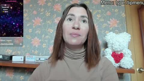 Snapshot of luxegirl67 chatting on 2, 12, 2024 Sophie online show from 2, 12, 2024