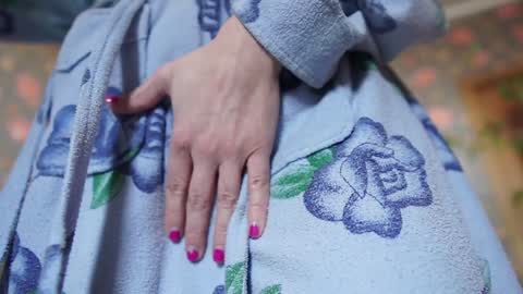 Snapshot of luxegirl67 chatting on 31, 12, 2024 Sophie online show from 31, 12, 2024