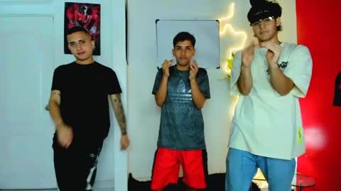 Snapshot of luxhousexx chatting on 10, 4, 2026 Jackson and Matt online show from 10, 4, 2026