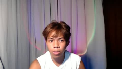 Snapshot of luxirfy_xx chatting on 23, 5, 2026 luxirfy online show from 23, 5, 2026