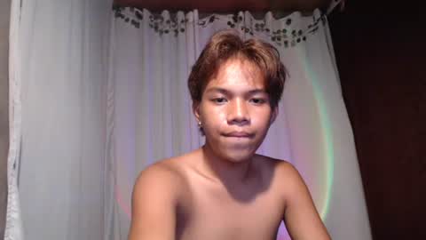 Snapshot of luxirfy_xx chatting on 24, 5, 2026 luxirfy online show from 24, 5, 2026