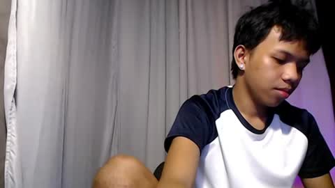 Snapshot of luxirfy_xx chatting on 31, 7, 2026 luxirfy online show from 31, 7, 2026