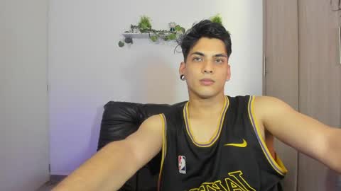 Snapshot of luxrx chatting on 28, 4, 2026 luxrx online show from 28, 4, 2026