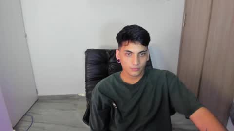 Snapshot of luxrx chatting on 7, 6, 2026 luxrx online show from 7, 6, 2026