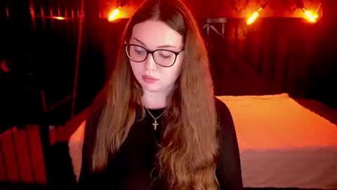 Snapshot of luxsopphia_ chatting on 16, 6, 2026 luxsopphia_ online show from 16, 6, 2026
