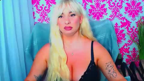 Luxuriaa online show from 5, 10, 2025