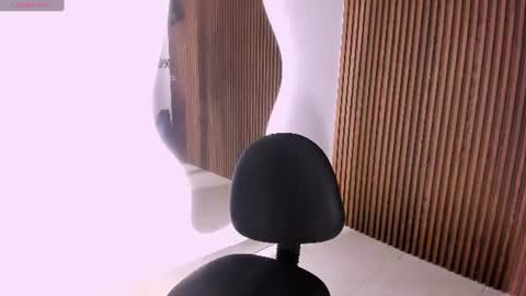 Snapshot of luxury_candy_ chatting on 20, 6, 2026 luxury_candy_ online show from 20, 6, 2026