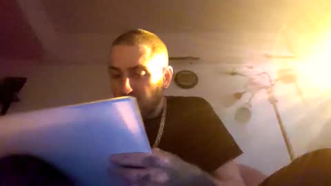 Luxxx online show from 6, 4, 2026