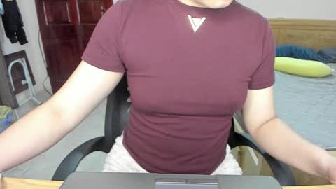 Snapshot of ly_ly2006 chatting on 3, 11, 2025 im ly online show from 3, 11, 2025