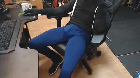 lycraboy123 online show from 29, 12, 2024