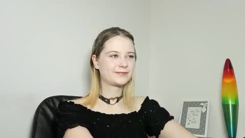 Snapshot of lydiasunny chatting on 25, 9, 2025 Lydia online show from 25, 9, 2025