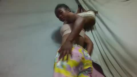 lydie856696 online show from 19, 4, 2026