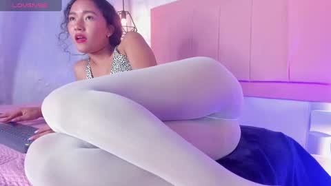 Lyhana Lee online show from 3, 3, 2025