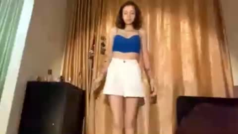 Snapshot of lylajanick chatting on 11, 10, 2025 Viola online show from 11, 10, 2025
