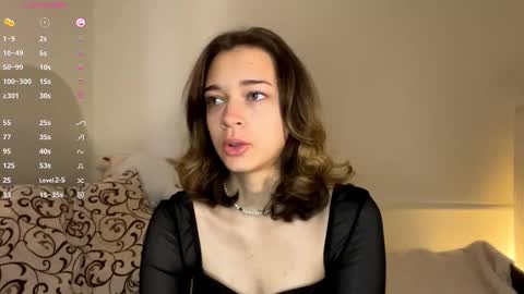 Snapshot of lylajanick chatting on 19, 10, 2025 Viola online show from 19, 10, 2025