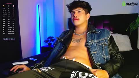 Lyle Bennett Freelance Model online show from 21, 9, 2025