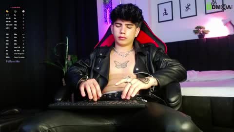 Lyle Bennett Freelance Model online show from 11, 4, 2026