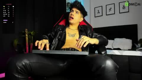 Snapshot of lylebennett_ chatting on 28, 6, 2026 Lyle Bennett Freelance Model online show from 28, 6, 2026