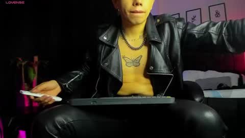 Snapshot of lylebennett_ chatting on 24, 7, 2026 Lyle Bennett Freelance Model online show from 24, 7, 2026