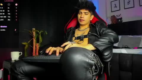 Snapshot of lylebennett_ chatting on 28, 7, 2026 Lyle Bennett Freelance Model online show from 28, 7, 2026