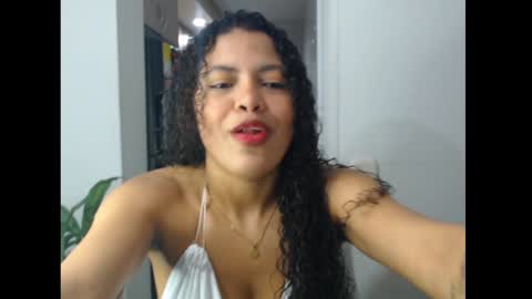 Snapshot of lylii_evans chatting on 4, 12, 2024 lylii_evans online show from 4, 12, 2024