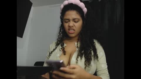 Snapshot of lylii_evans chatting on 24, 2, 2025 lylii_evans online show from 24, 2, 2025