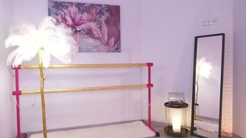 Lyly   online show from 7, 2, 2025