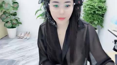 Snapshot of lyly_sweet97 chatting on 17, 10, 2025 lyly_sweet97 online show from 17, 10, 2025