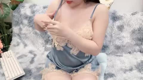 lyly_sweet97 online show from 23, 4, 2026