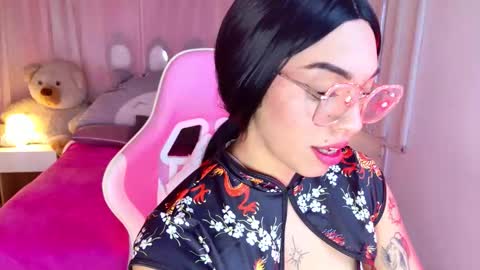 Snapshot of lyna_love chatting on 15, 10, 2025 Lyna love online show from 15, 10, 2025