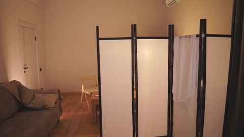  LYNN  online show from 21, 10, 2025