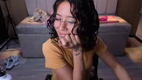 Snapshot of lynn_turner_ chatting on 18, 6, 2026 lynn_turner_ online show from 18, 6, 2026