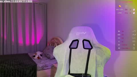 Snapshot of lynne_dawson chatting on 14, 9, 2025 lynne_dawson online show from 14, 9, 2025