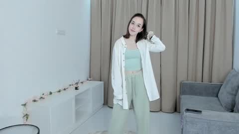 Lynsey online show from 5, 4, 2026