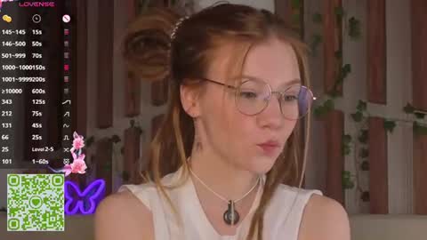 Snapshot of lyra_thenymph chatting on 23, 6, 2026 Lyra online show from 23, 6, 2026