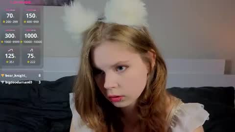 Snapshot of lyucy chatting on 27, 6, 2026 Julie online show from 27, 6, 2026