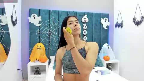 Lyxi online show from 12, 10, 2025
