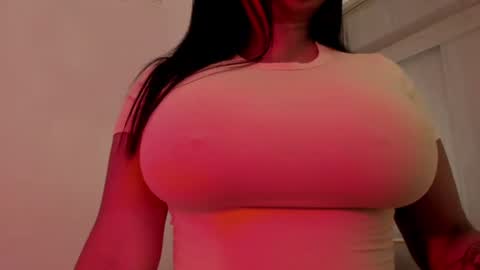 Snapshot of m1emilia chatting on 31, 7, 2026 Emilia online show from 31, 7, 2026