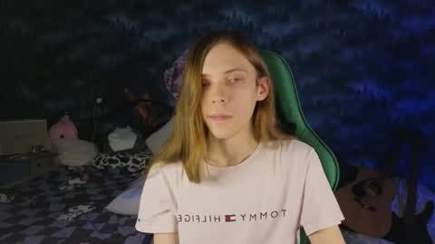 Snapshot of m1shq chatting on 1, 10, 2025 m1shq online show from 1, 10, 2025