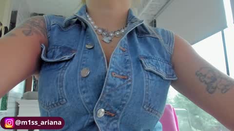 Snapshot of m1ss_ariana chatting on 8, 1, 2026 Ariana online show from 8, 1, 2026