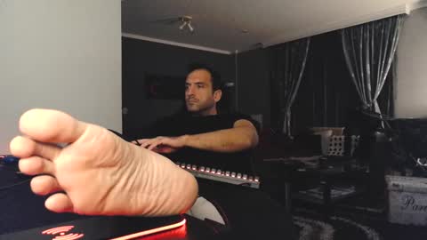 Snapshot of m4st3r_0f_d0m1n4nc3 chatting on 8, 12, 2024 ready to cum online show from 8, 12, 2024