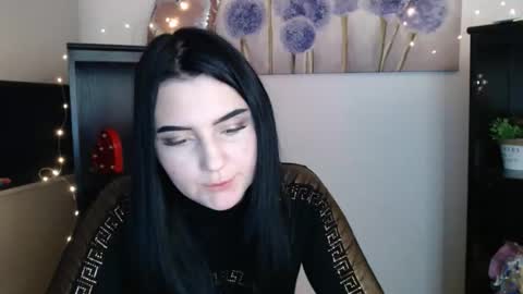 Snapshot of m_i_k_i_ chatting on 5, 2, 2026 m_i_k_i_ online show from 5, 2, 2026