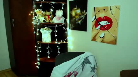 Vikki online show from 4, 2, 2025