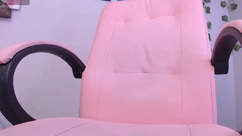 Macey Elliot Modelo Independiente online show from 18, 1, 2025