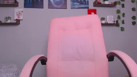 Macey Elliot Modelo Independiente online show from 12, 2, 2025