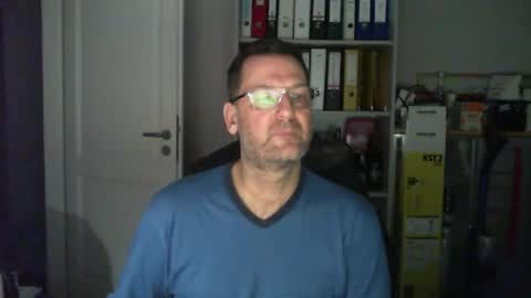 Snapshot of macfly67 chatting on 18, 3, 2026 macfly67 online show from 18, 3, 2026