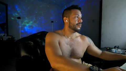 Snapshot of machohandsome chatting on 28, 5, 2026 Javier papichulo master how do you want online show from 28, 5, 2026